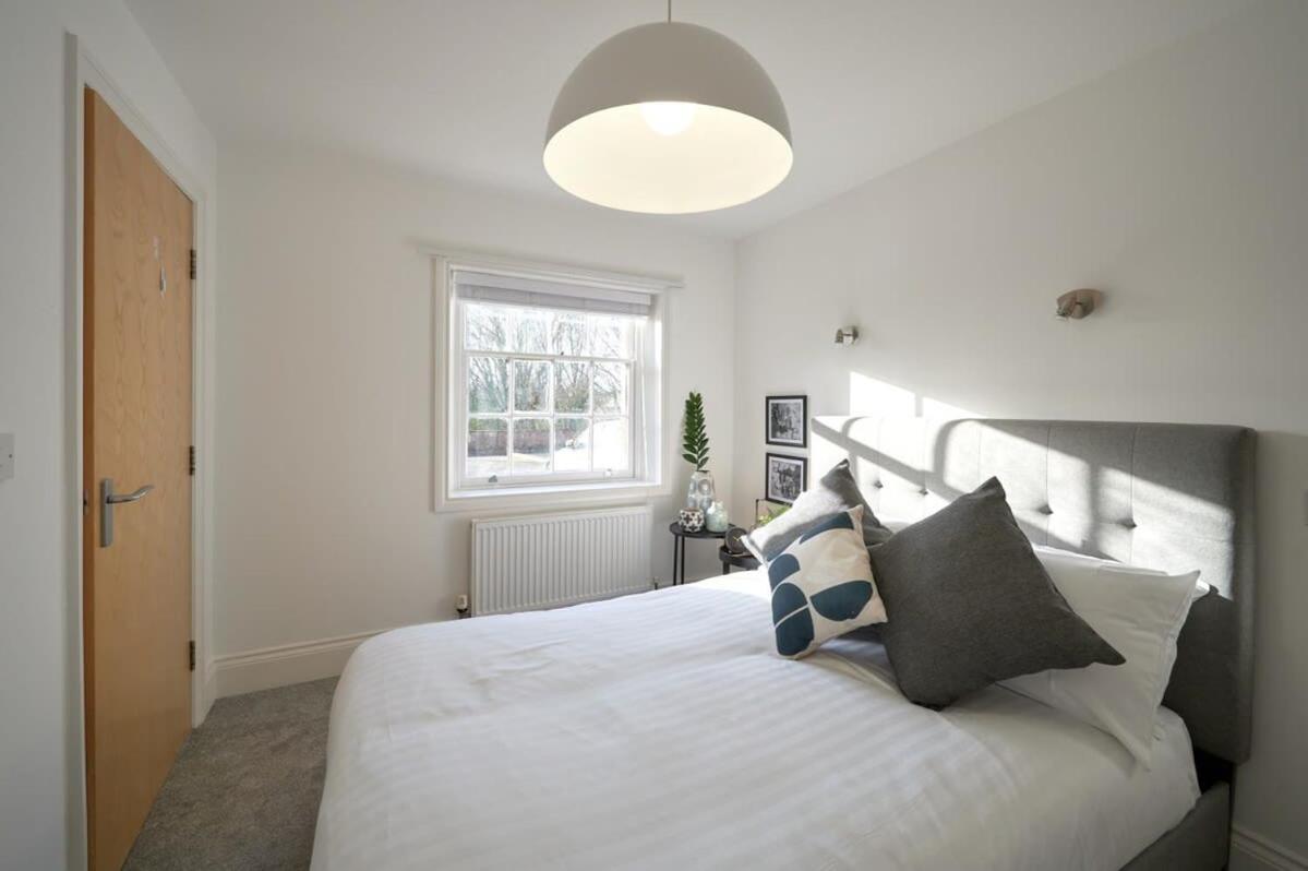 A Stylish Apartment With Parking In Preston Preston  Bagian luar foto