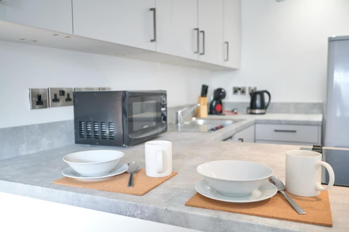 A Stylish Apartment With Parking In Preston Preston  Bagian luar foto