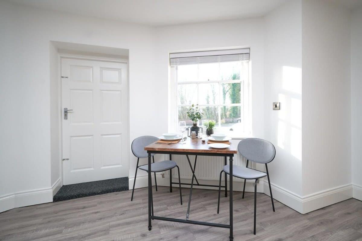 A Stylish Apartment With Parking In Preston Preston  Bagian luar foto