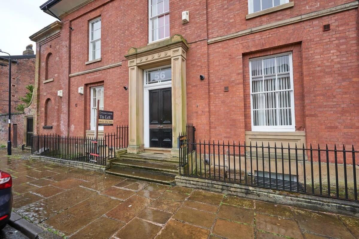 A Stylish Apartment With Parking In Preston Preston  Bagian luar foto